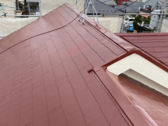 ブラウン色の屋根